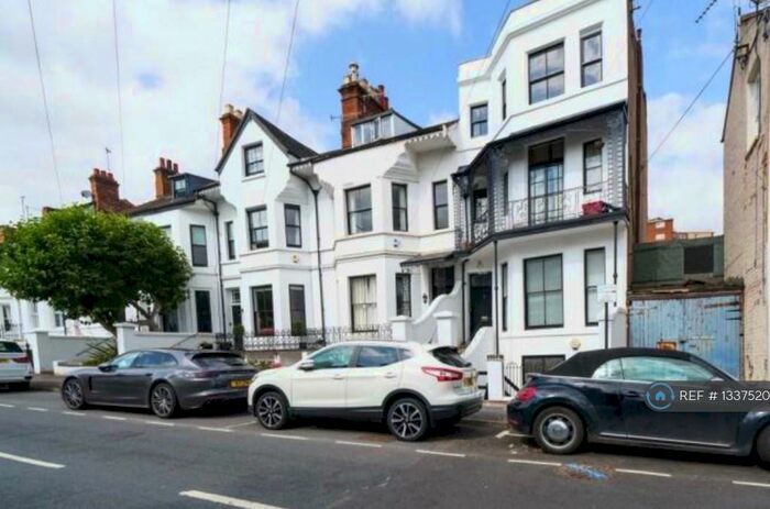 2 Bedroom Flat To Rent In Church Hill, Leamington Spa, CV32