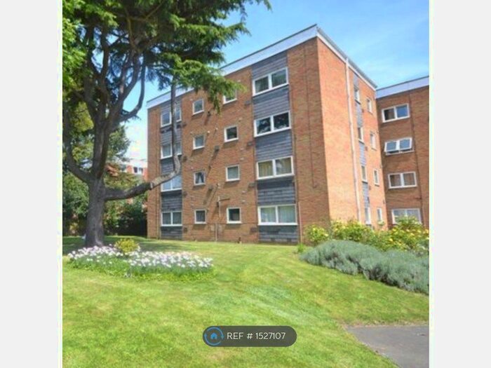 2 Bedroom Flat To Rent In Aplin Way, Isleworth, TW7