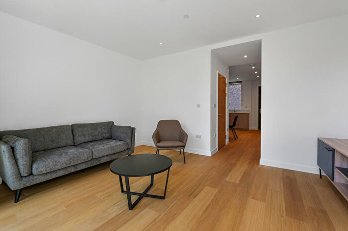 2 Bedroom Apartment To Rent In Beam House, Tottenham Hale London, N17