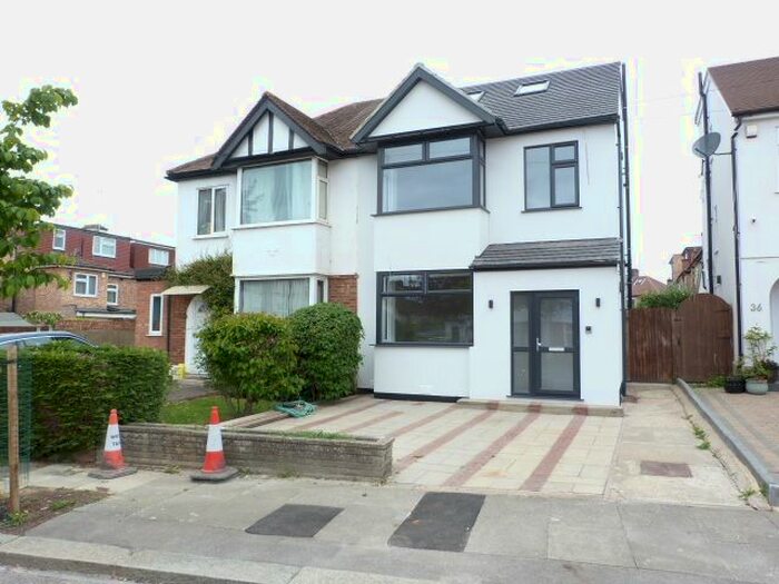 4 Bedroom Semi-Detached House To Rent In Devonshire Crescent, Mill Hill, NW7