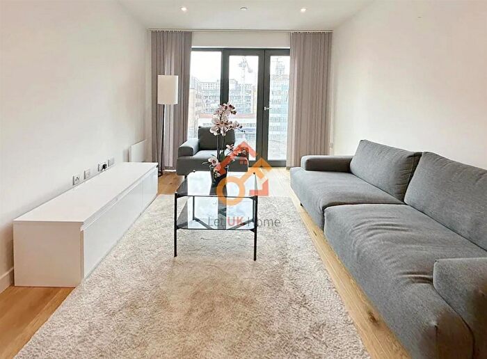 2 Bedroom Flat To Rent In The Axium, Windmill Street, Birmingham, B1