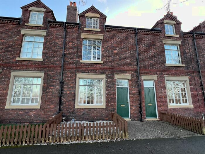 3 Bedroom Terraced House To Rent In New Bolsover, Bolsover, Chesterfield, S44