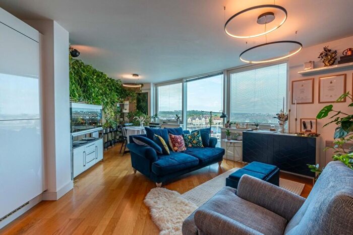 2 Bedroom Apartment To Rent In Dock Head Road, Marina Point East Chatham Quays Dock Head Road, ME4