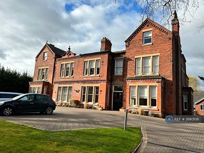 2 Bedroom Flat To Rent In Hazlemere House, Grimsby, DN32