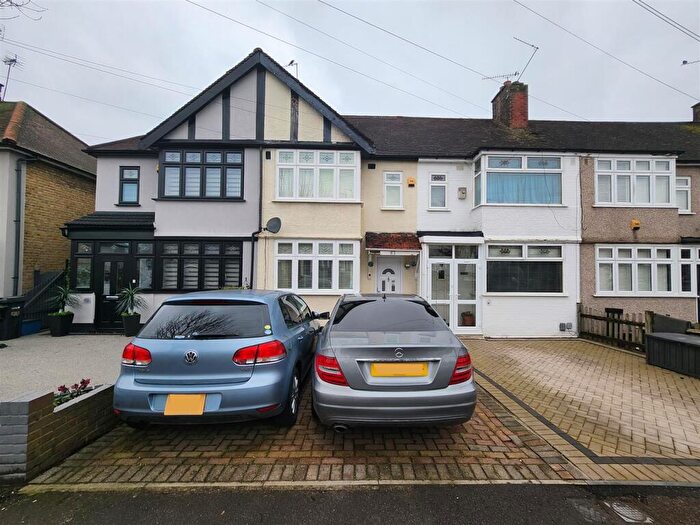 3 Bedroom Terraced House To Rent In Uplands Road, Woodford Green, IG8