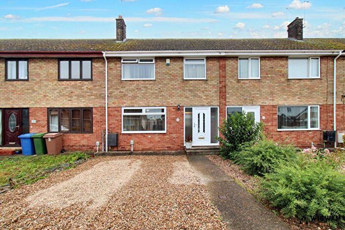 3 Bedroom Terraced House For Sale In Standage Road, Thorngumbald, HU12