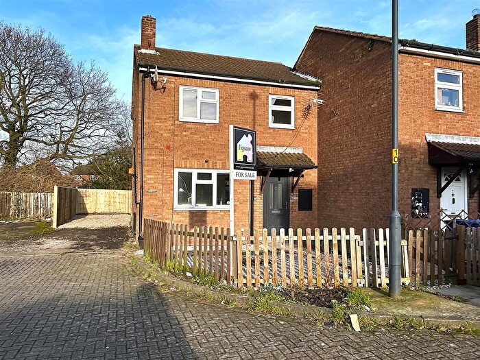 3 Bedroom Semi Detached House For Sale In Primrose Grove, Selby, YO8