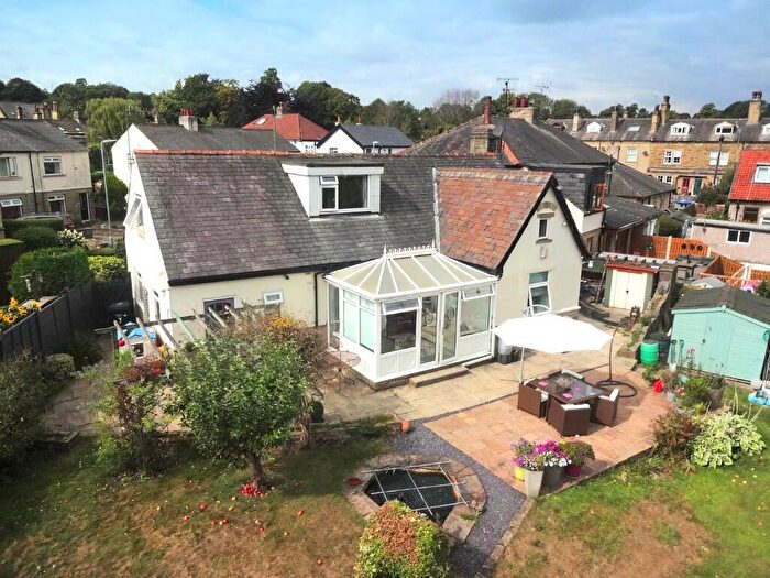 3 Bedroom Bungalow For Sale In Sunnydale Avenue, Rastrick, HD6