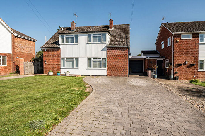 3 Bedroom Semi Detached House For Sale In Appletree Lane, Spencers Wood, Reading, Berkshire, RG7
