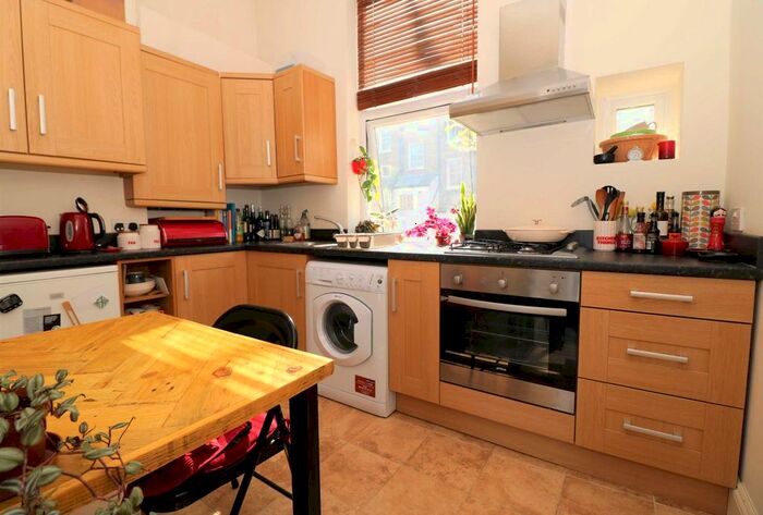 Studio To Rent In Bride Street, London, N7
