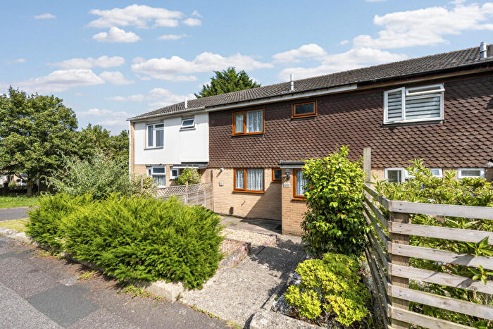 3 Bedroom Terraced House For Sale In Littlemoor Avenue, Bournemouth, BH11