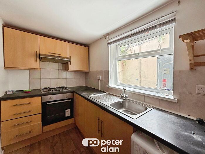 4 Bedroom Property To Rent In Bertram Street, Cardiff, CF24