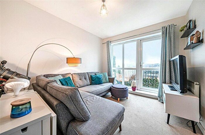 2 Bedroom Apartment For Sale In Windrush Drive, High Wycombe, Buckinghamshire, HP13