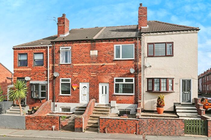 2 Bedroom Property To Rent In Leeds Road, Cutsyke, Castleford, WF10