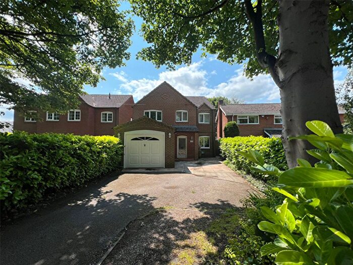 4 Bedroom Detached House For Sale In Burton Road, Midway, Swadlincote, Derbyshire, DE11