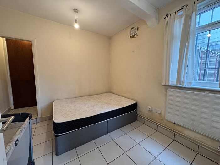 1 Bedroom Flat To Rent In Cherry Orchard Road, Croydon, Surrey, CR0