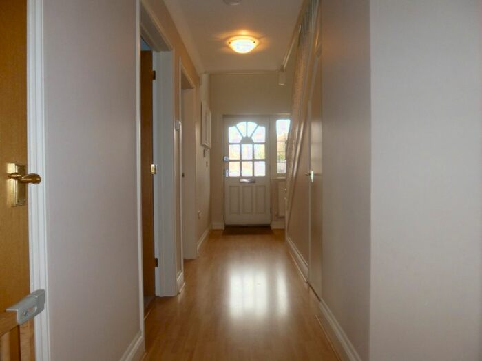 5 Bedroom Detached House To Rent In Athenia Close, Goffs Oak Cuffley EN7