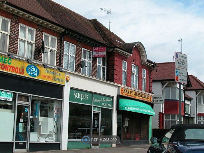 3 Bedroom Flat To Rent In Greyhound Hill, London, NW4