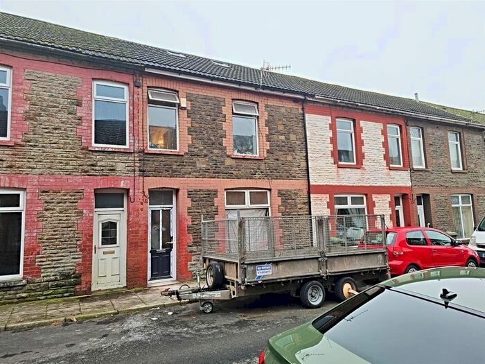 5 Bedroom Terraced House To Rent In Pembroke Street, Tonyrefail, Porth, CF39