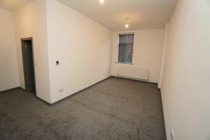 1 Bedroom Apartment To Rent In Flat, Flapper Fold Lane, Atherton, M46