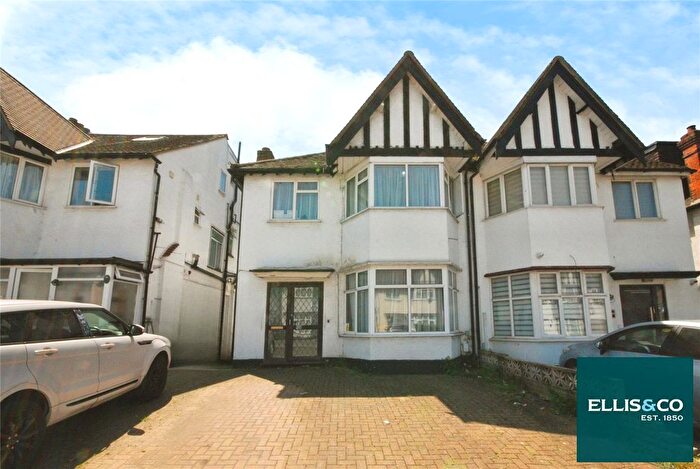3 Bedroom Semi Detached House For Sale In Heathfield Gardens, Golders Green, NW11