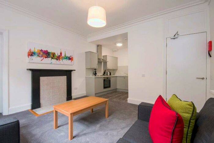 3 Bedroom Flat To Rent In Buccleuch Terrace, Newington, Edinburgh, EH8