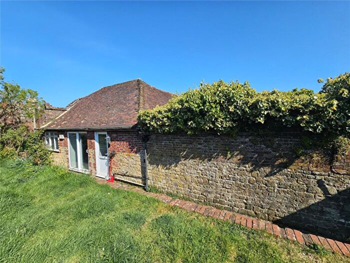 3 Bedroom Semi-Detached House For Sale In Rumbolds Hill, Midhurst, West Sussex, GU29