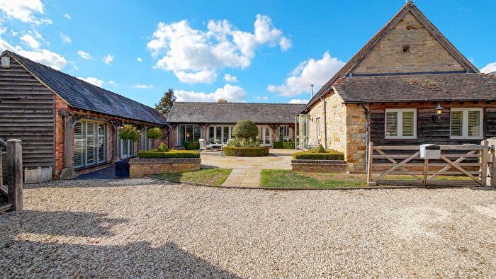 5 Bedroom Barn Conversion For Sale In Blackwell, Shipston-On-Stour, CV36
