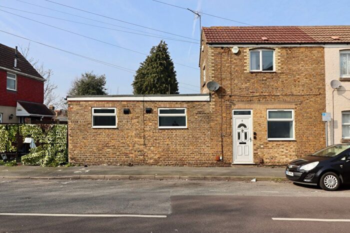 2 Bedroom Terraced House For Sale In Montgomery Road, Gillingham, ME7