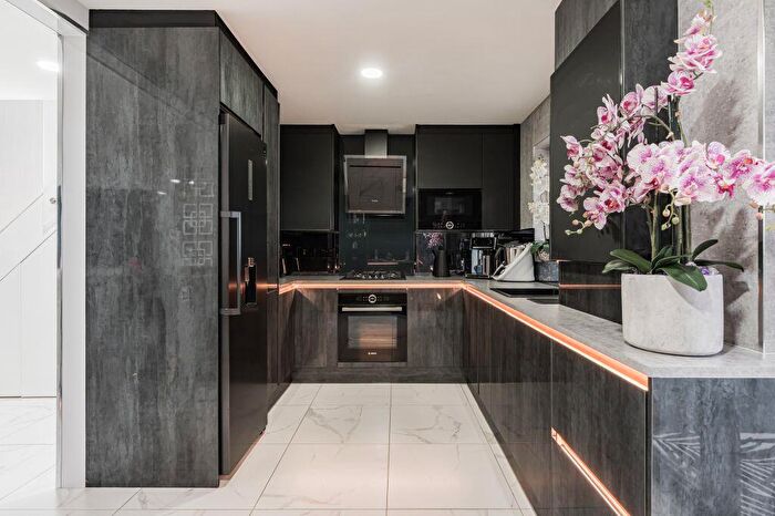 3 Bedroom Semi-detached Villa For Sale In Easter Langside Drive, Dalkeith, EH22