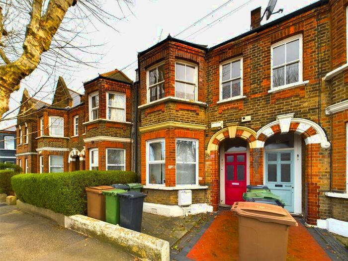 1 Bedroom Flat To Rent In Edward Road, Walthamstow, London, E17