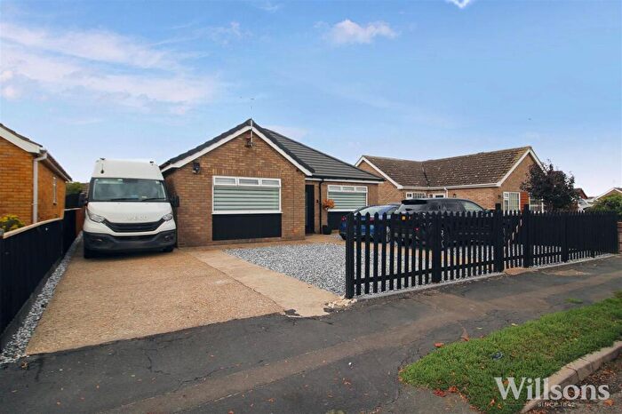 3 Bedroom Detached Bungalow For Sale In Hall Lane, Burgh Le Marsh, Skegness, PE24