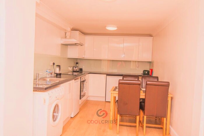 1 Bedroom Flat To Rent In Caledonian Road, London, N1