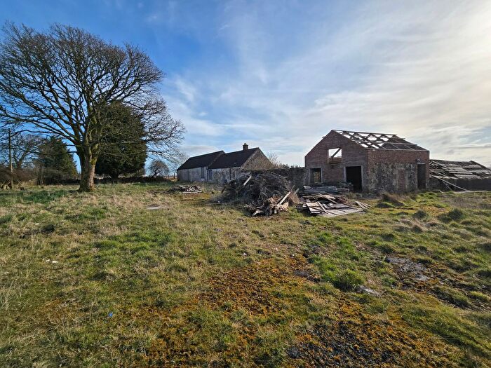 Farmhouse For Sale In Stonehead Farm House, Fauldhouse, Bathgate, West Lothian, EH47