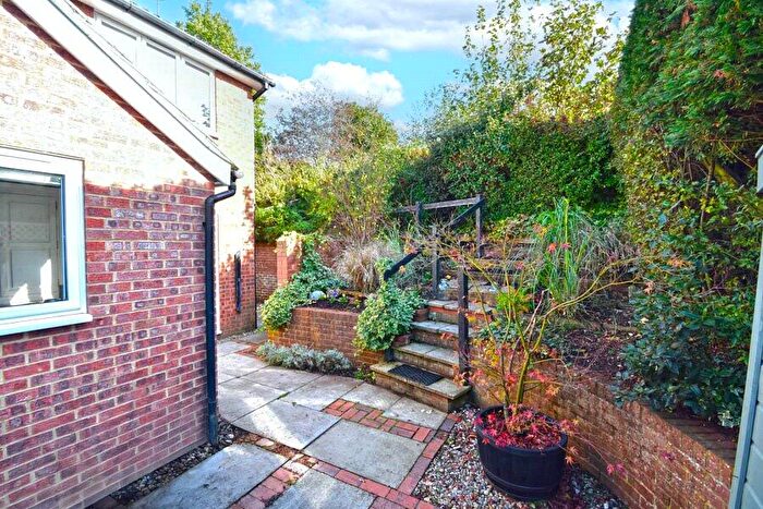 1 Bedroom Terraced House To Rent In Southern Way, Farnham, Surrey, GU9