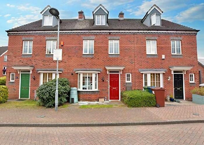 4 Bedroom Town House To Rent In Marston Grove, Stafford, ST16
