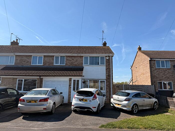 3 Bedroom End Terrace House For Sale In Warren Road, Northway, GL20