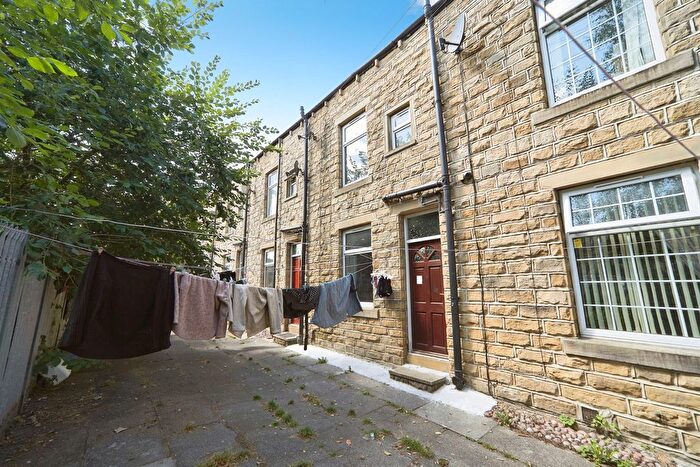 3 Bedroom Terraced House For Sale In Nightingale Street, Keighley, BD21
