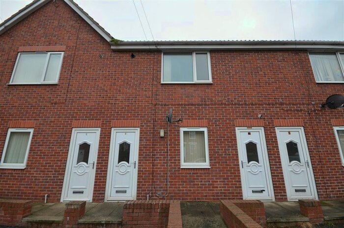 1 Bedroom Flat To Rent In Denton Mews, Castleford, WF10