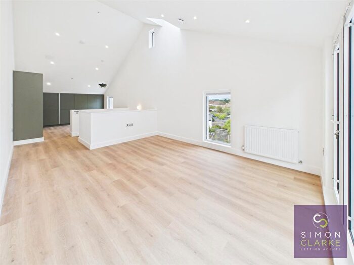 2 Bedroom Flat To Rent In Weirdale Avenue, Whetstone, N20