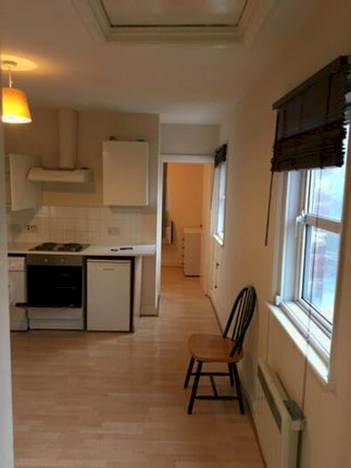 1 Bedroom Flat To Rent In Walm Lane, London, NW2