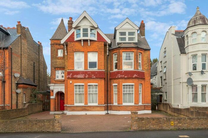 2 Bedroom Flat To Rent In Madeley Road, London, W5