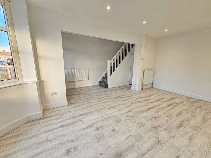 3 Bedroom Terraced House For Sale In Selworthy Road, Coventry, CV6