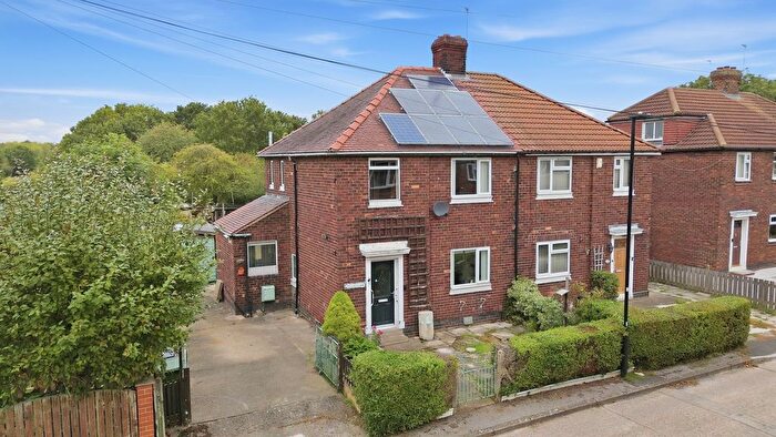3 Bedroom Semi-detached House For Sale In Little Avenue, York, YO30