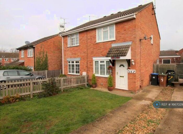 2 Bedroom Semi-Detached House To Rent In Bodleian Close, Daventry, NN11