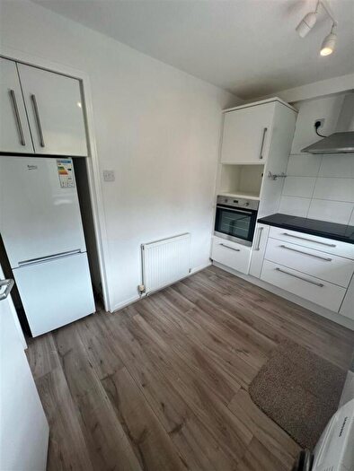 2 Bedroom Apartment To Rent In Bramhall Lane, Stockport, SK3