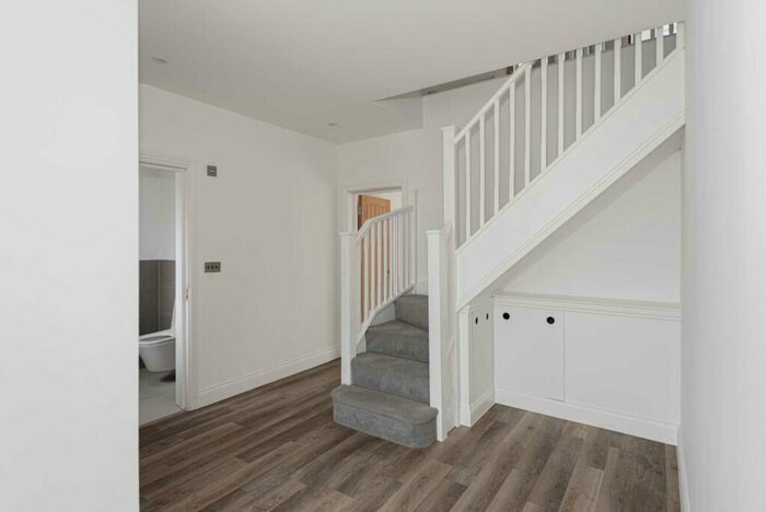 5 Bedroom Detached House To Rent In Pine Hill, Epsom, KT18