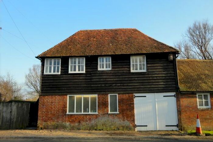 2 Bedroom Flat To Rent In High Halden, Ashford, TN26