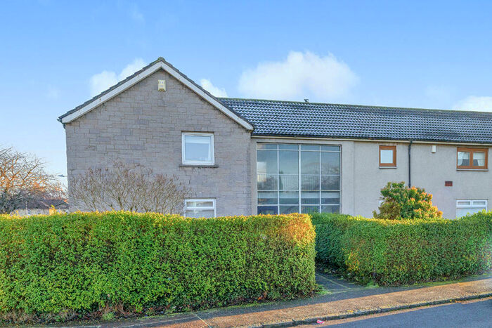 2 Bedroom Flat To Rent In Roseberry Place, Hamilton, Lanarkshire, ML3