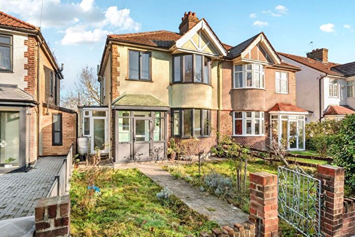 3 Bedroom Terraced House For Sale In Commonside East, Mitcham, CR4